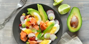 Low-fat high-protein salads