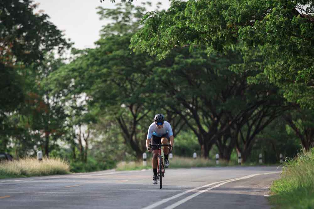 how to stay safe while cycling